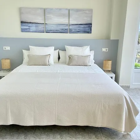 Casa En 1ª Linea Del Mar - House On Sea Front